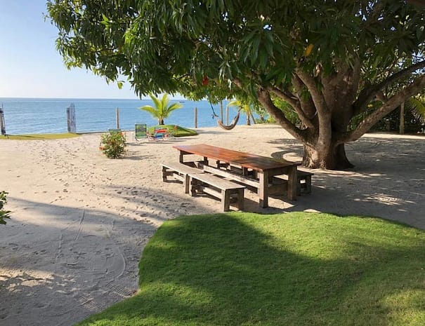 Blue Mango tropical beachfront villa with ocean views and terrace in Río Hato, Panama by Bannaba Stays